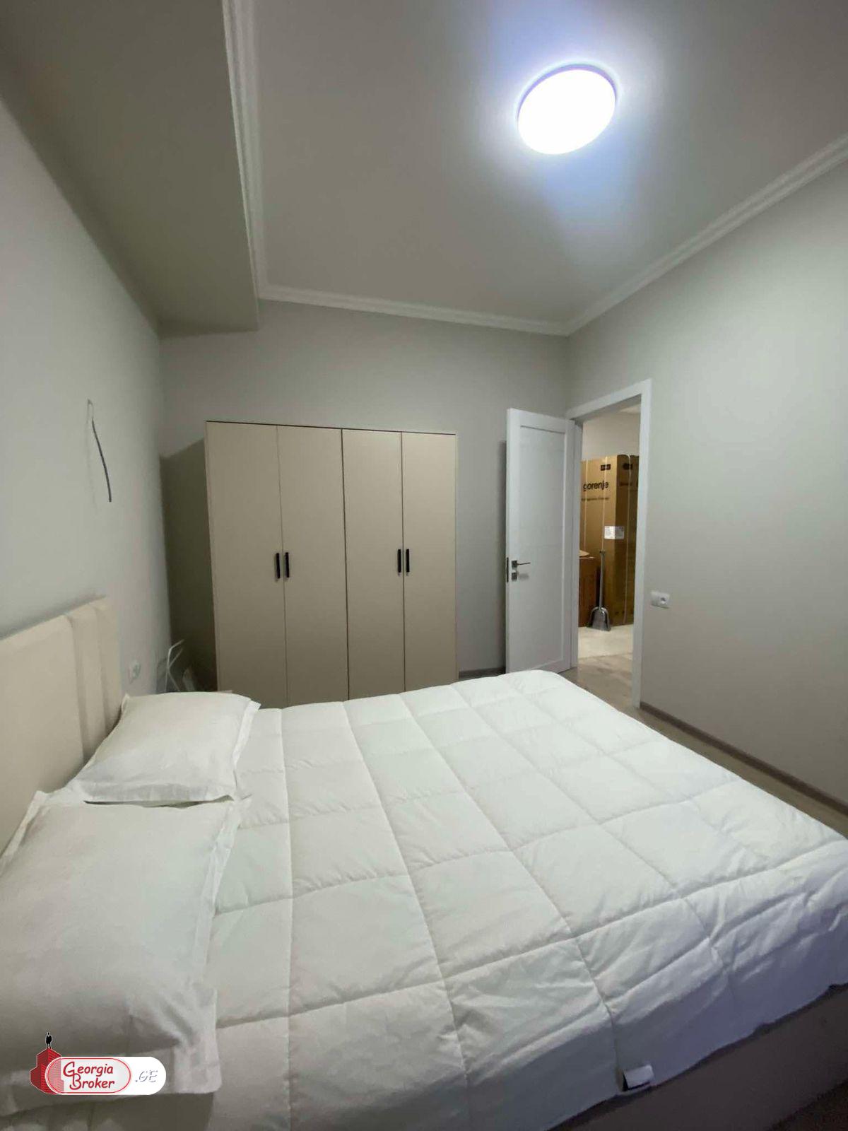 იყიდება ახალი გარემონტებული 2 ოთახიანი ბინა